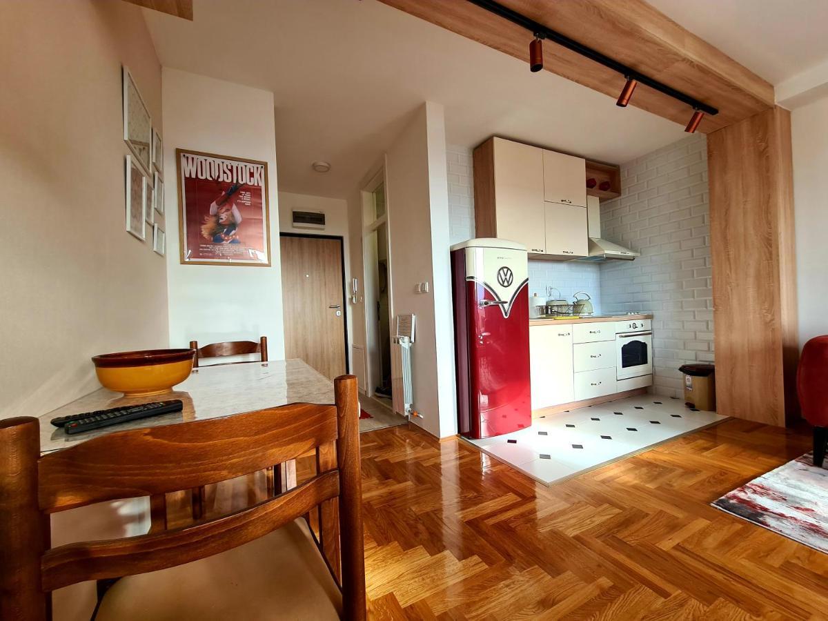 Lilly Dream Home Apartment Retro Back To 60S And 70S SJJ Exterior photo